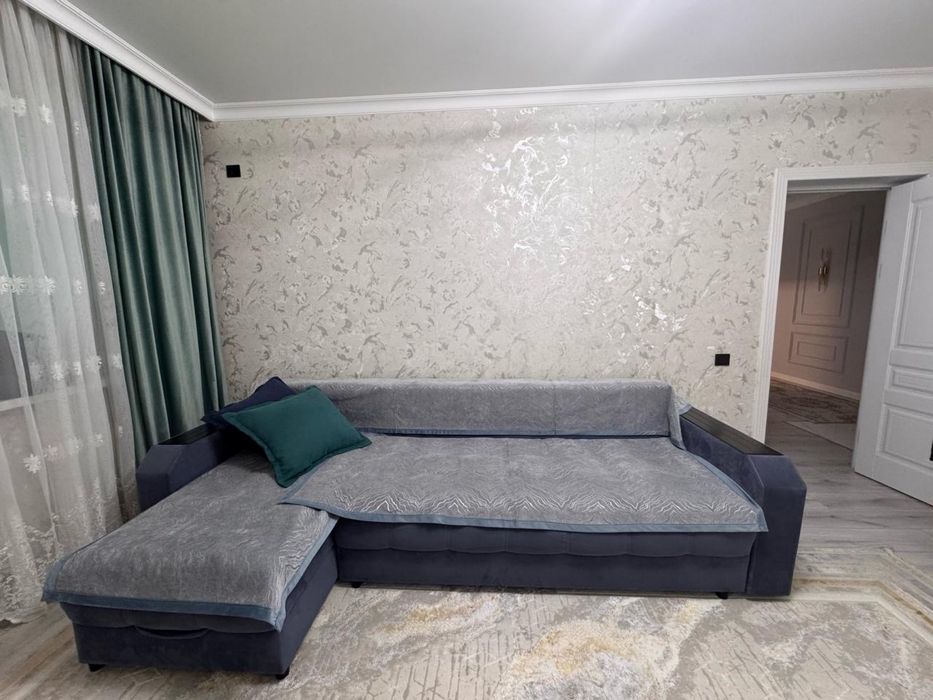 Продаётся диван.