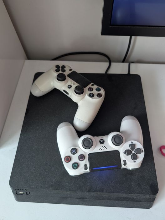 Playstation 4 slim 1 tb