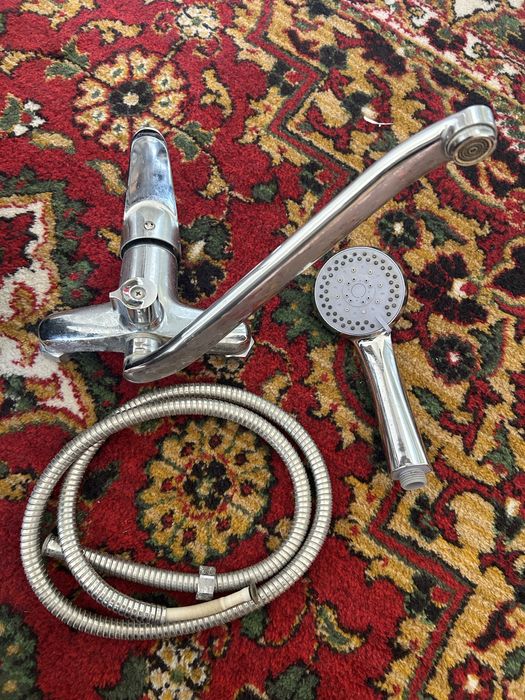 Душевой кран продается б/у