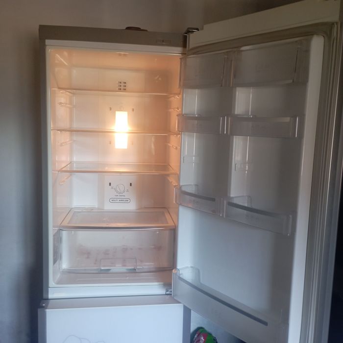 Холодильник LG б/у