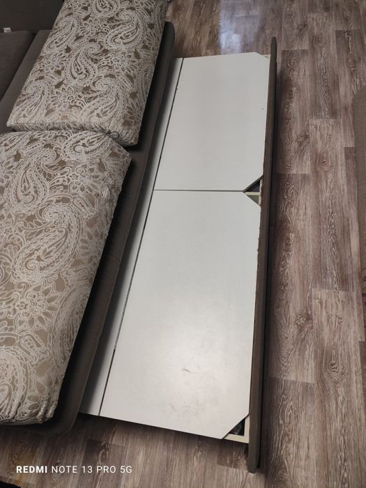 Продам диван раздвижной