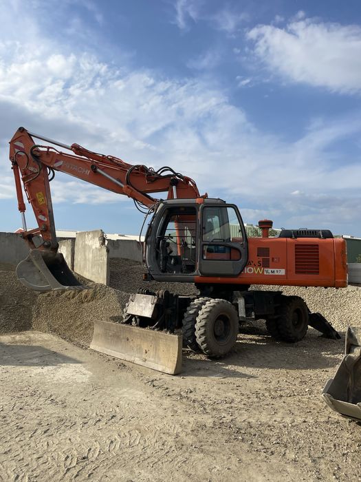 Închirieri Buldoexcavator , Excavator si basculante