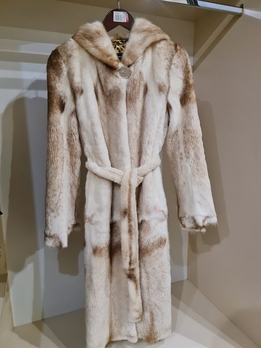 Продам норкувую шубу