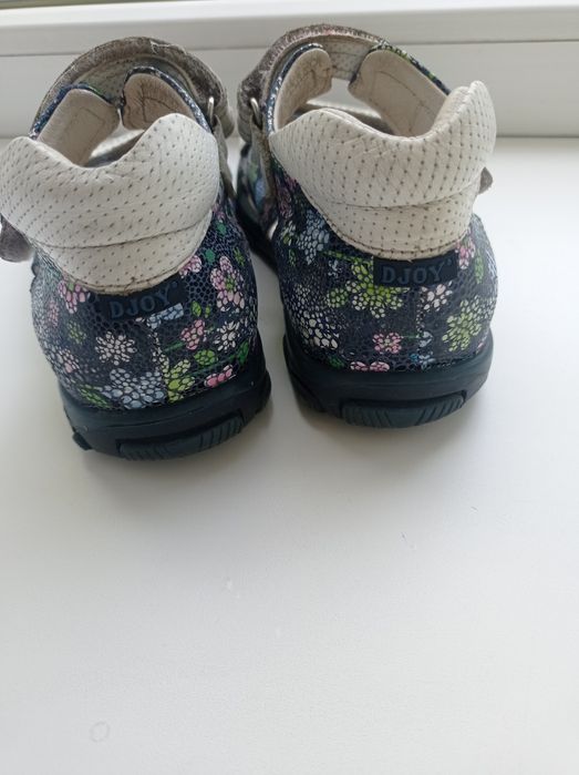 Сандалики девочка