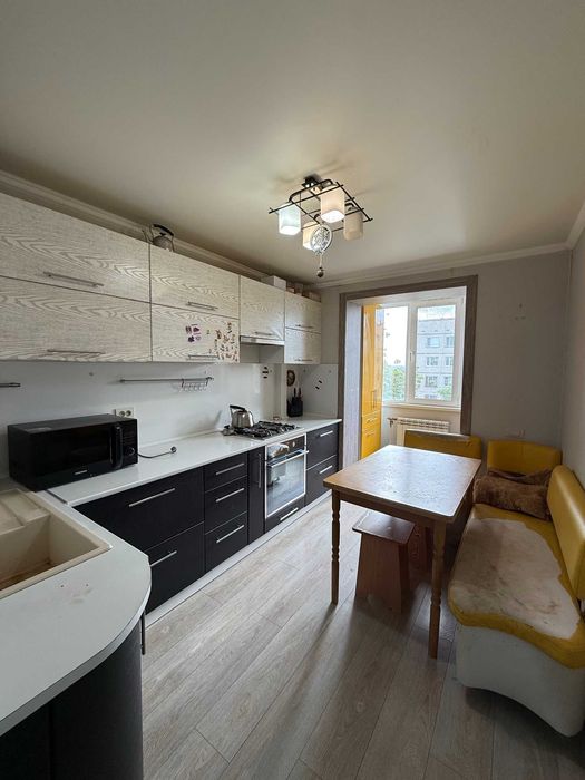 продам 4 ком квартиру в ЦЕНТРЕ