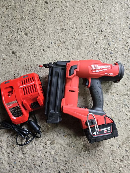 Pistol cuie Milwaukee M18 FN18GS Fuel
