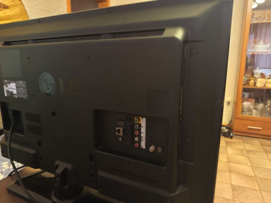 Продам телевизор фирмы LG