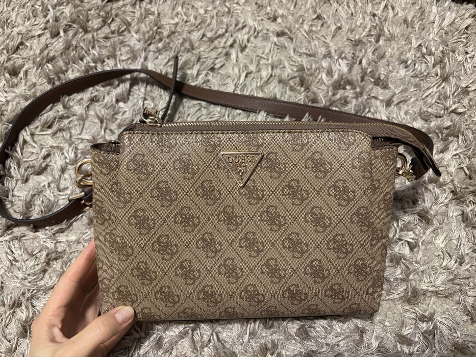 Оригинална чанта Guess