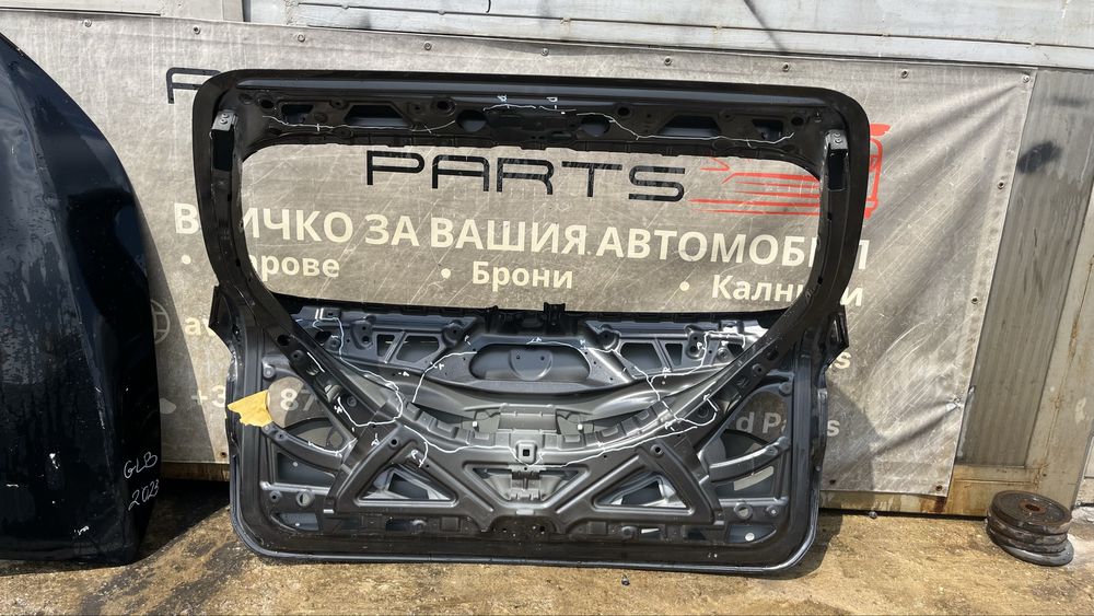 2 броя Капак/багажник BMW IX3