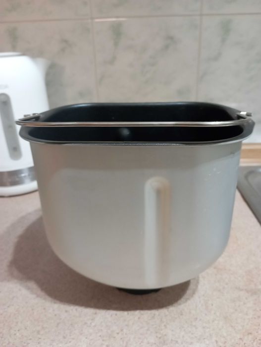 Продавам хлебопекарна Тефал