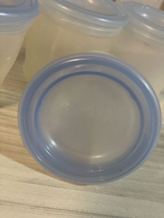 Avent контейнери за кърма и бебешка храна