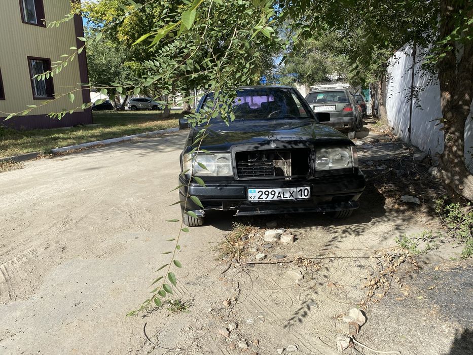 Mersedes benz W124 E230