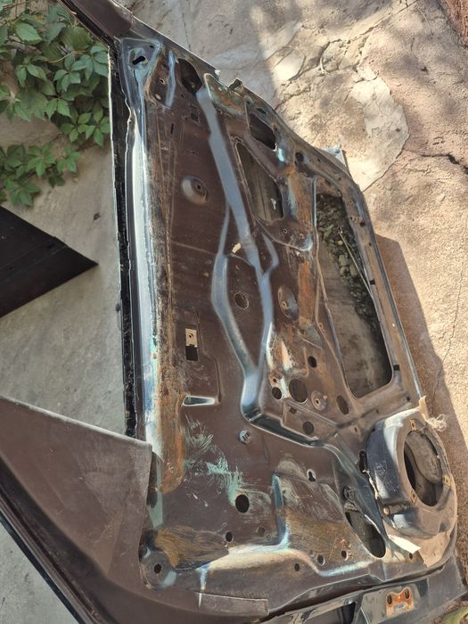 Дверь правая Mercedes W202