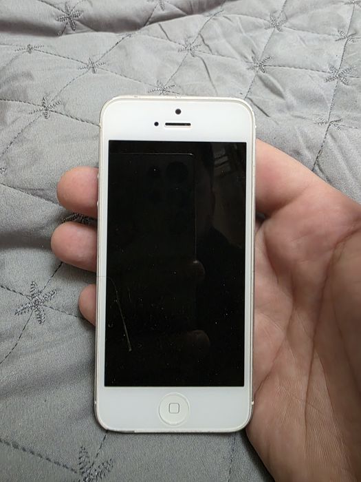 Iphone 5 сотилади