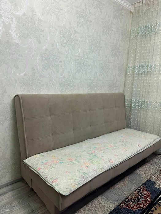 Раскладной диван  б/у