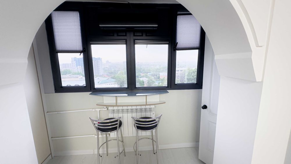 Своя посуточно ! Хамид Алимджан 13Б. Центр. Метро. Панорамный вид.