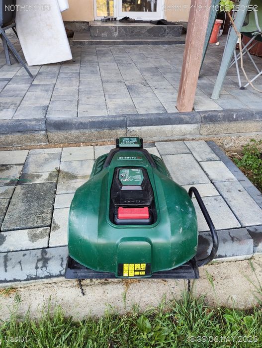 Robot de tuns gazonul Parkside