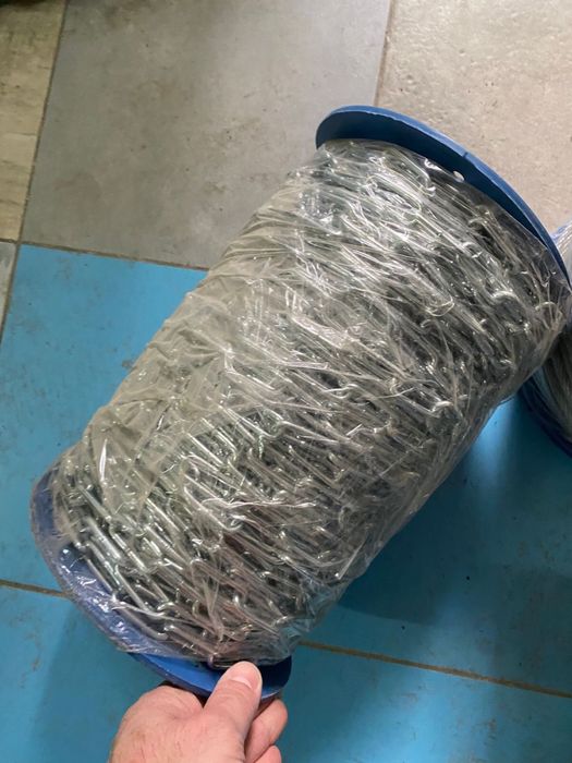 Продаю строй материалы срочно