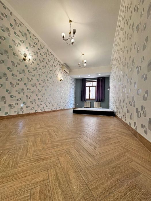 Продается 4х ком квартира в новостройке, ор-р: кафе Bon, 189м²
