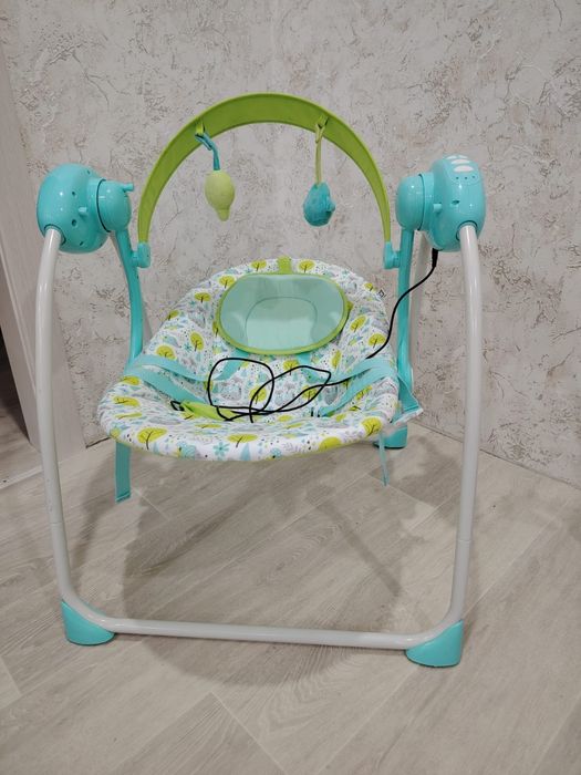 Продам шезлонг-качели для малышей.