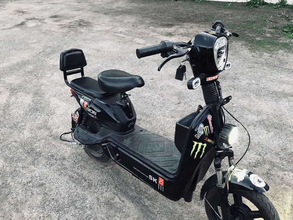 Электроскутер Sk8