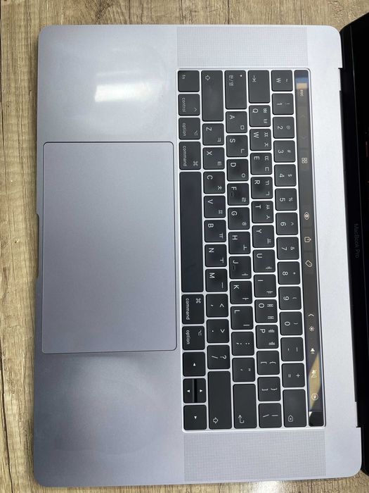 MacBook Pro 15' 16/512 i7 touchbar