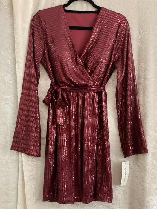 Къса пайетена рокля. Червен,  черен , златен. С, М, Л