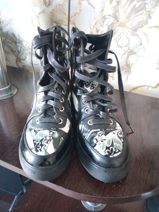 Продам новую обувь 36 размер