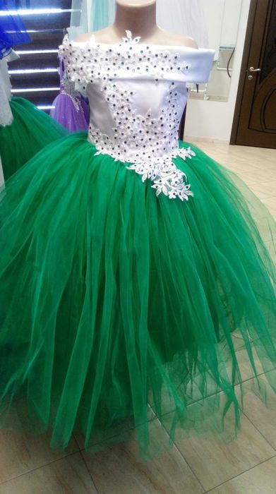 Распродажа нарядных детских платье.