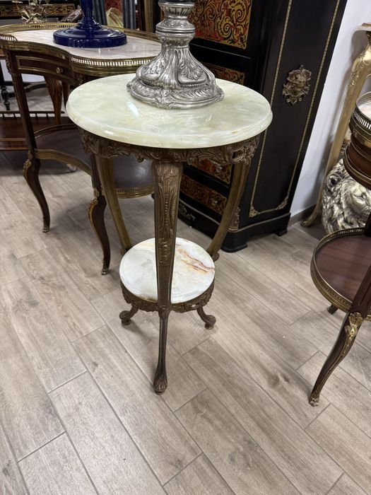 Masa din bronz masiv cu doua blaturi de onix