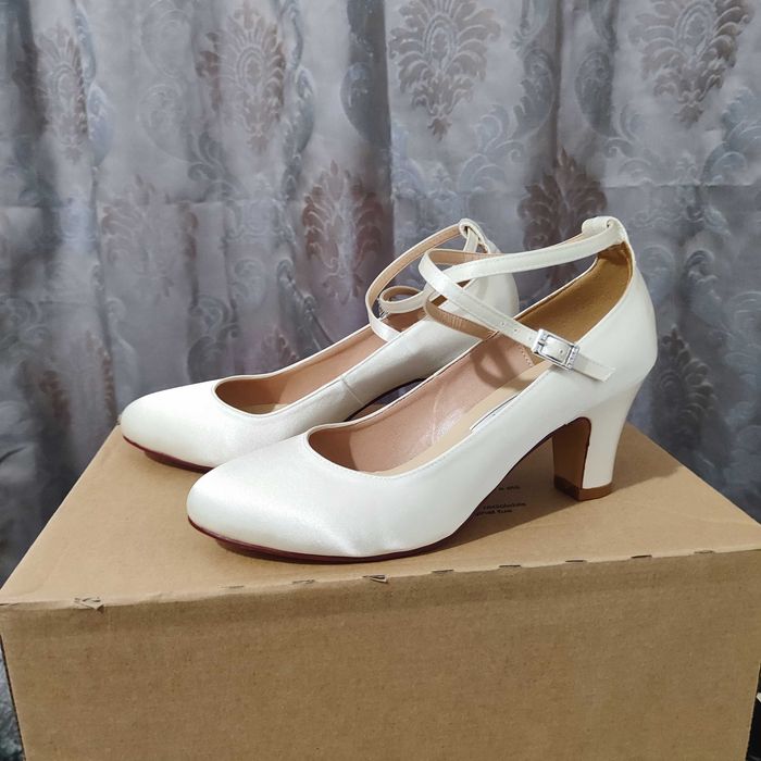 Дамски сватбени обувки