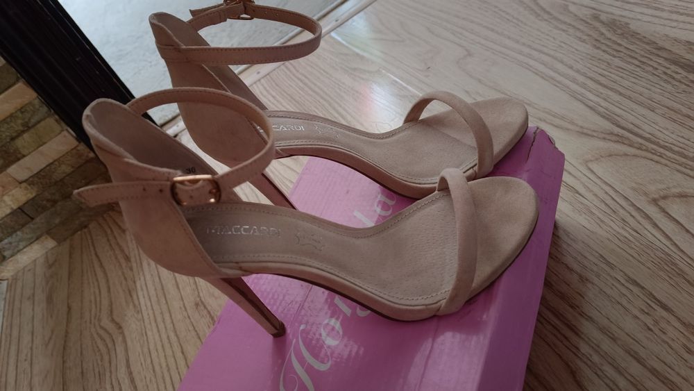 Продам туфли летние