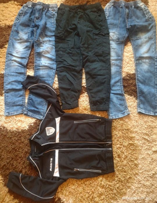 2 чифта сандали Найк и лот дрешки размер 128