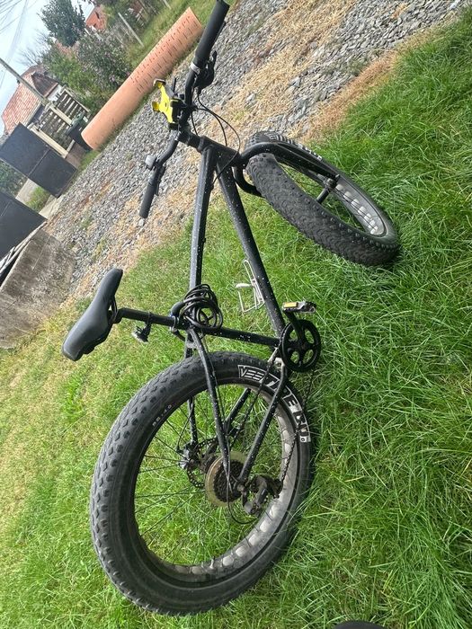 Bicicletă fat bike