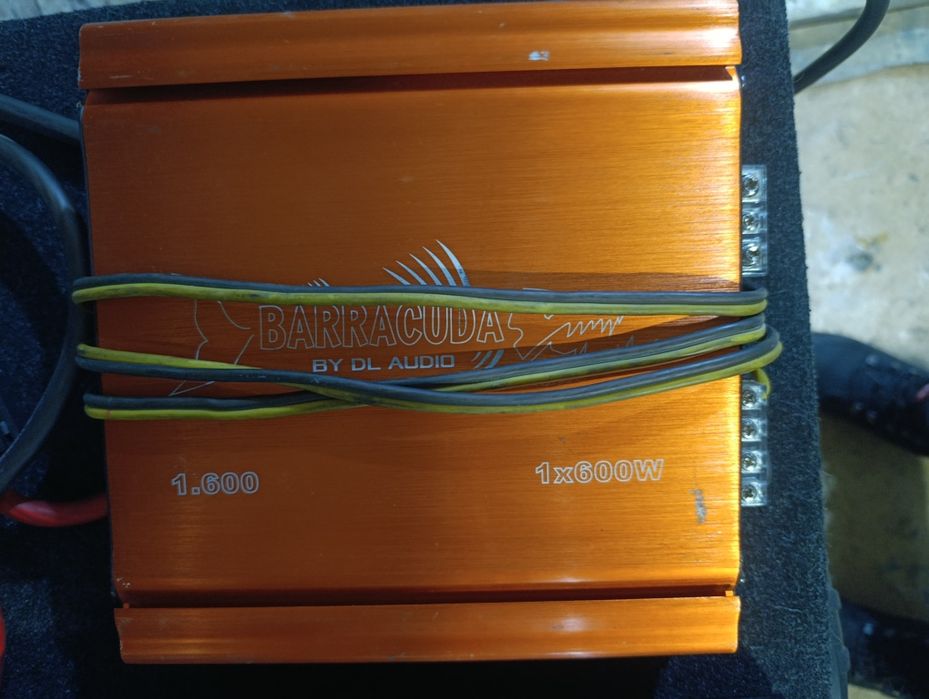 Продам сабвуфер в машину