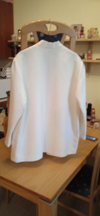 Бяло лятно сако с подплата