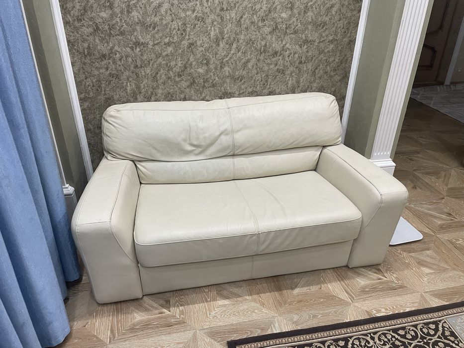 Продается диван-кровать кожанный