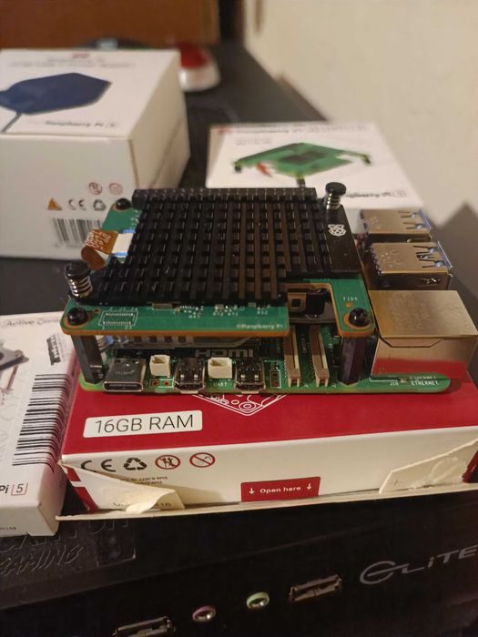 Raspberry pi 5 16gb HAT 2.0 AI 40 tops