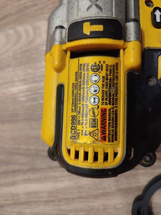 Дрель шуруповёрт DeWalt dcd 996