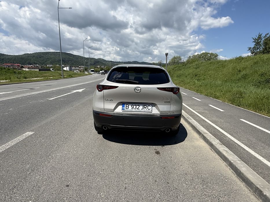 Mazda CX-30 garantie, TVA deductibil, predare leasing. BOSE, HUD, MRCC, faruri Led