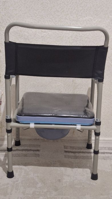 Санитарный.  стул