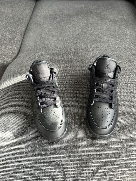 Чисто нови маратонки