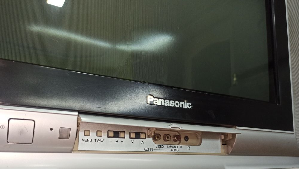 Panasonic kareski Televizor.