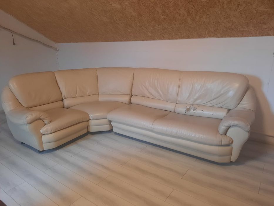 Продам диван угловой б/у.