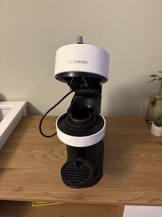 Vertuo nespresso espressor