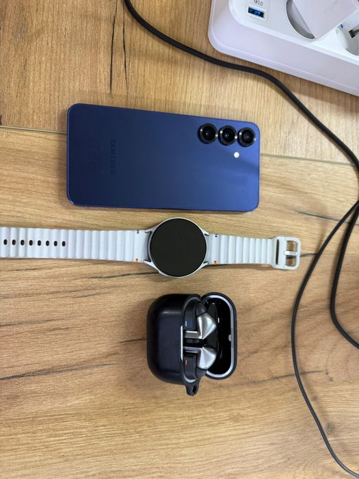 samsung galaxy S25/watch 7 44mm/buds 3 pro. Интересует обмен