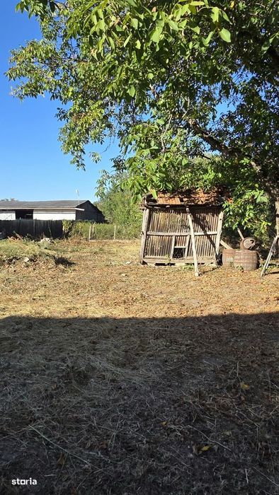Casă De Vanzare In Apa – Teren 2.551 Mp