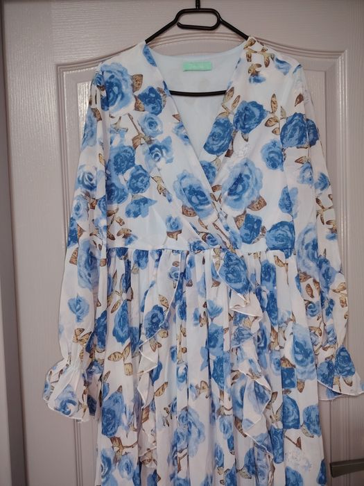 Rochii lungi mărimea L  prețuri diferite la fiecare