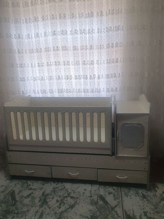 Продаётся деткий кровать