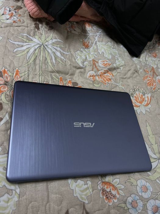 Ноутбук Asus 2022